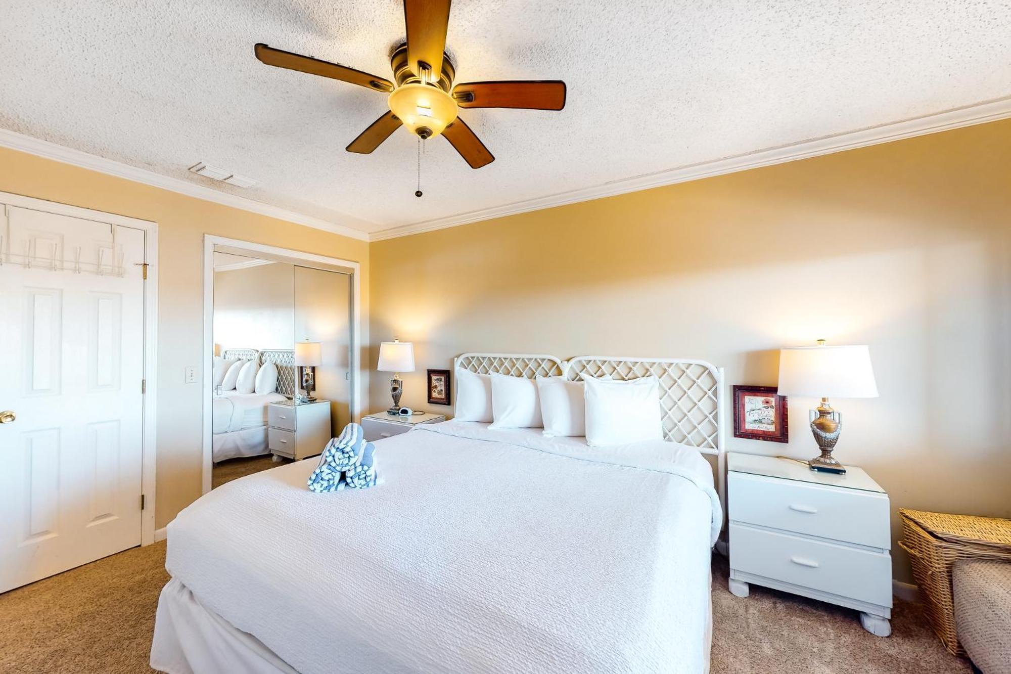 The Whispering Seas Apartment Panama City Beach Room photo